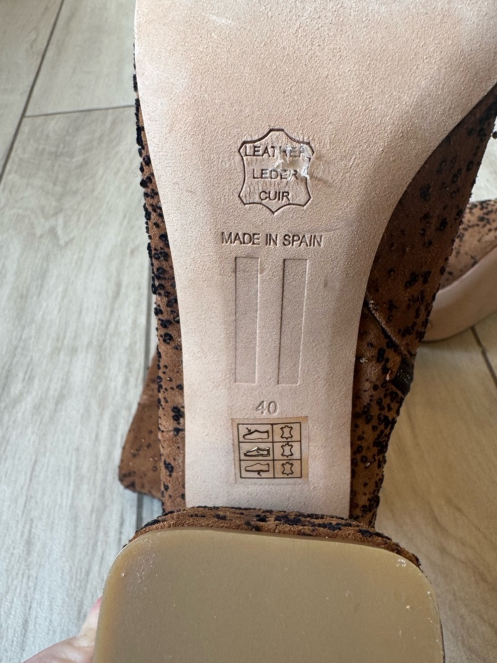 Like New! MIISTA Adrianna Printed Glitter Block Heel Ankle Boots - Picture 12 of 14